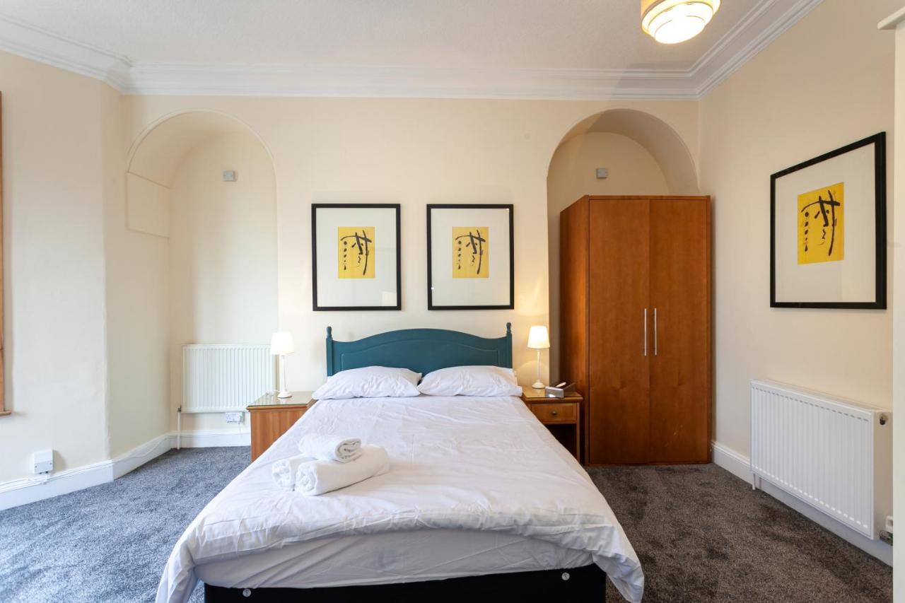Townhouse No 12 Hotel Huddersfield Bagian luar foto