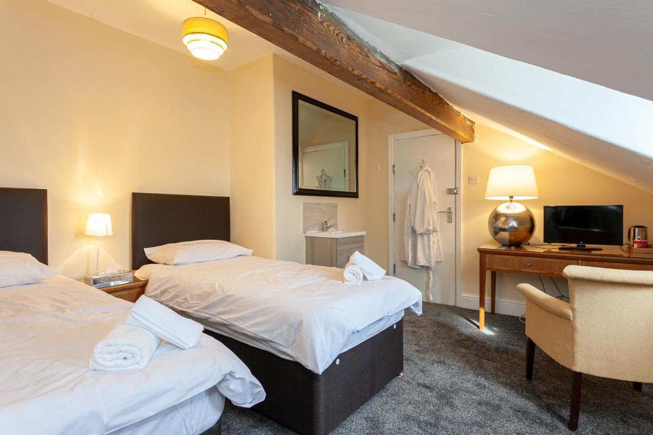 Townhouse No 12 Hotel Huddersfield Bagian luar foto