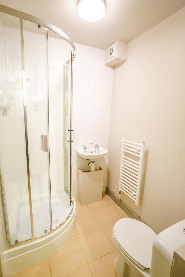 Townhouse No 12 Hotel Huddersfield Bagian luar foto