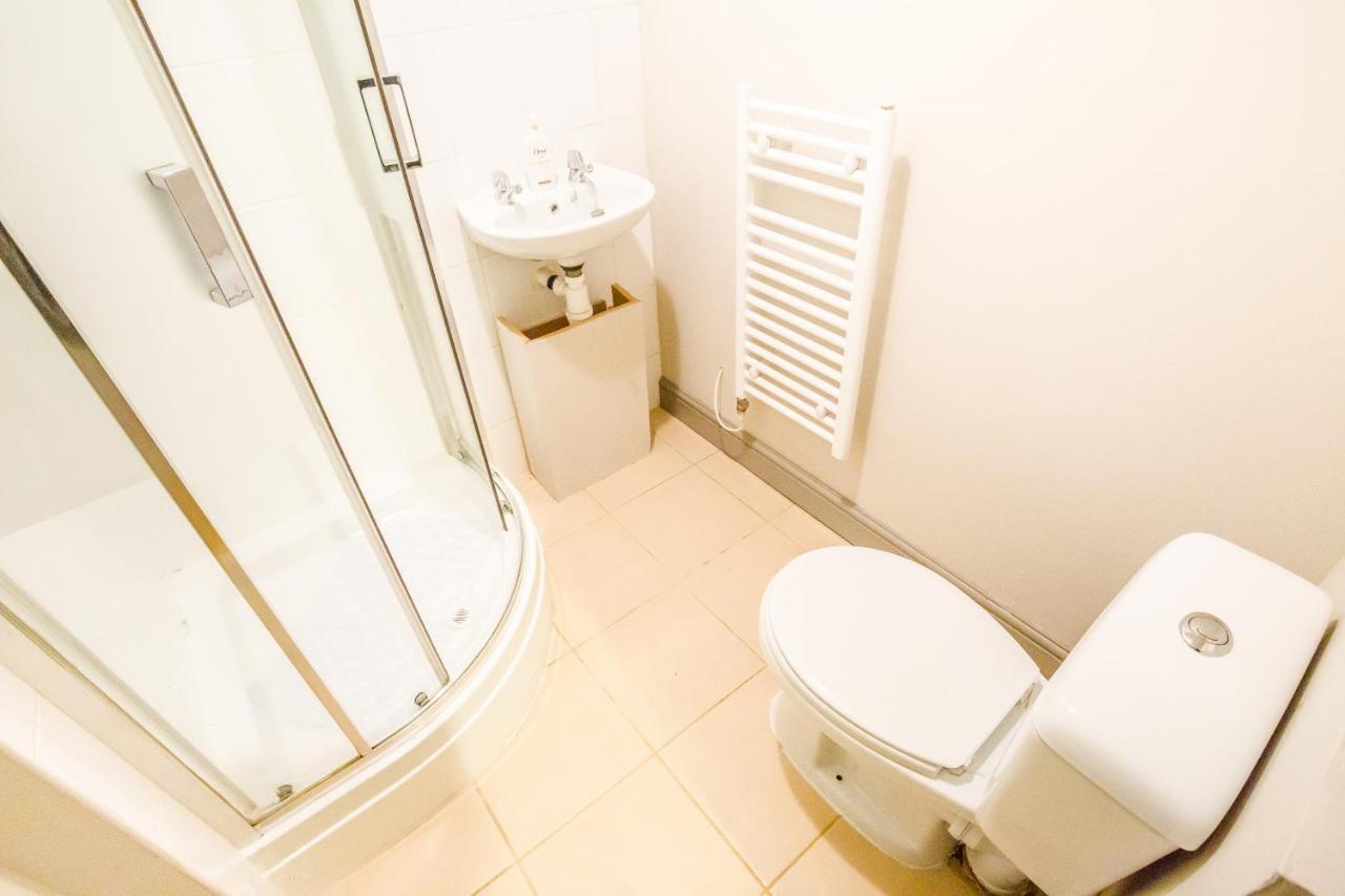 Townhouse No 12 Hotel Huddersfield Bagian luar foto