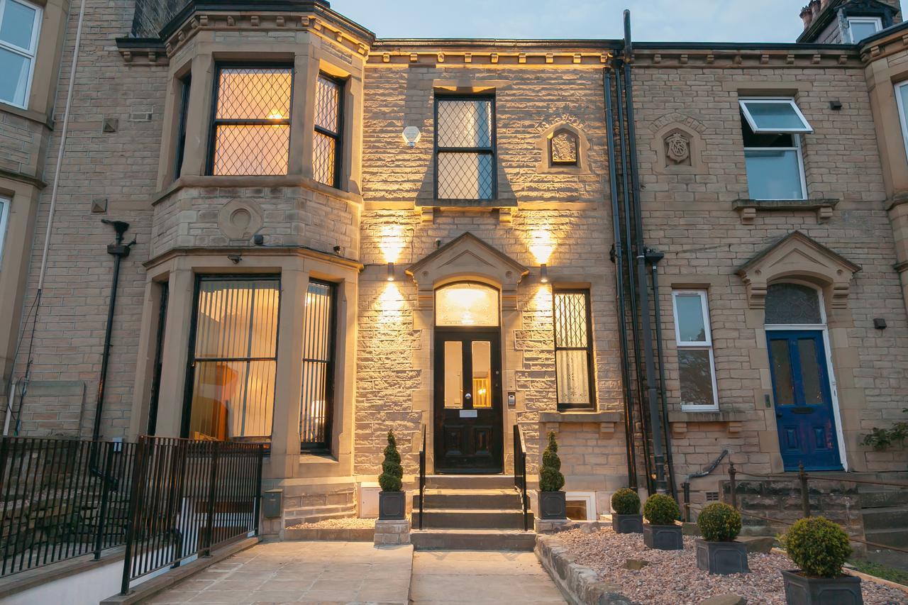 Townhouse No 12 Hotel Huddersfield Bagian luar foto