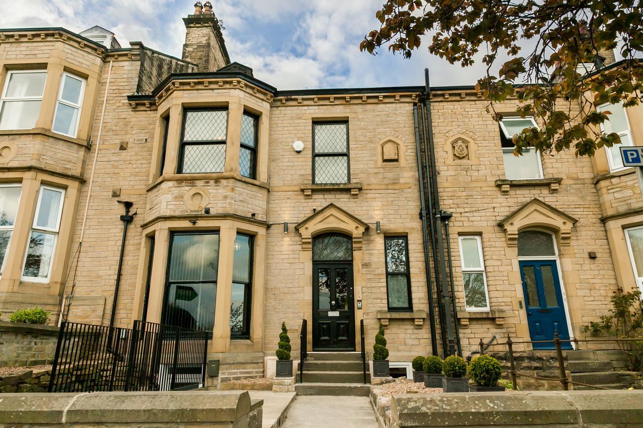 Townhouse No 12 Hotel Huddersfield Bagian luar foto