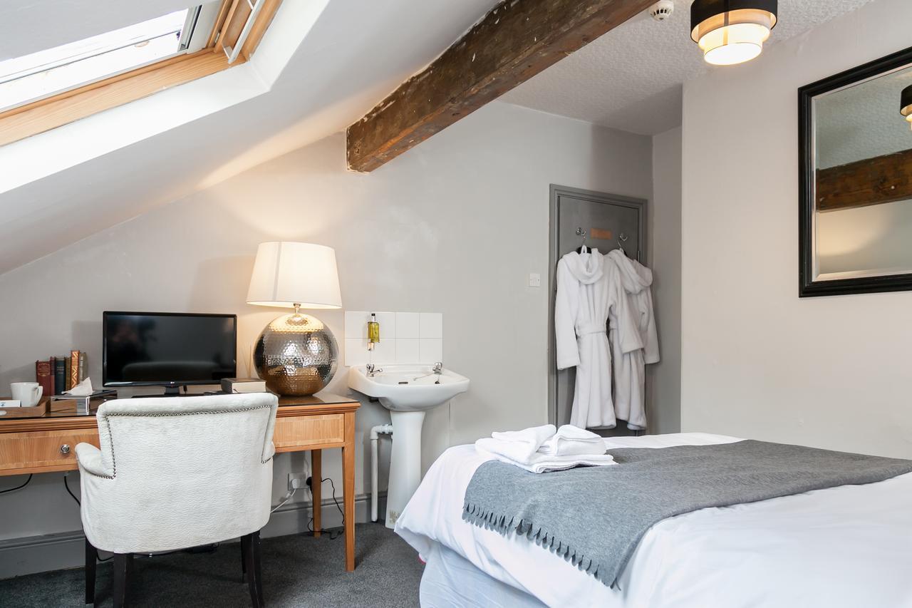 Townhouse No 12 Hotel Huddersfield Bagian luar foto