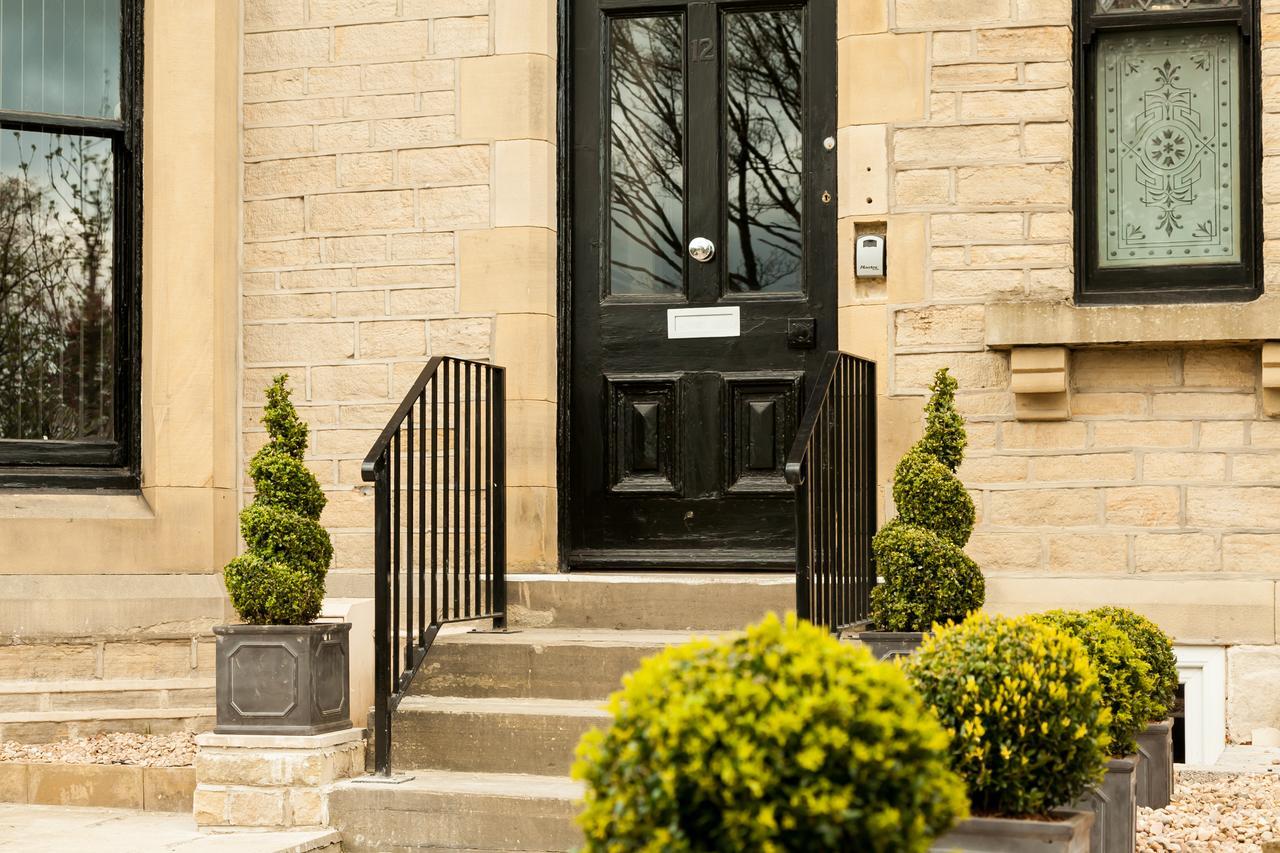 Townhouse No 12 Hotel Huddersfield Bagian luar foto